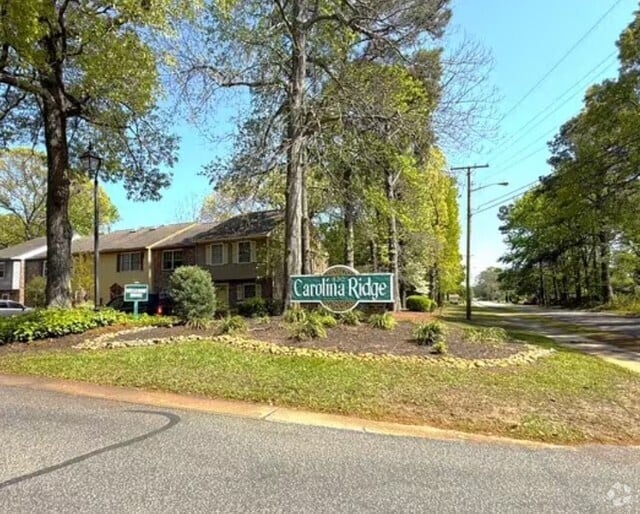 Building Photo - 830 44th Ave N