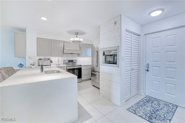 Foto del edificio - 3462 Hancock Bridge Pkwy