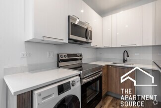 Building Photo - 941 W Carmen Ave