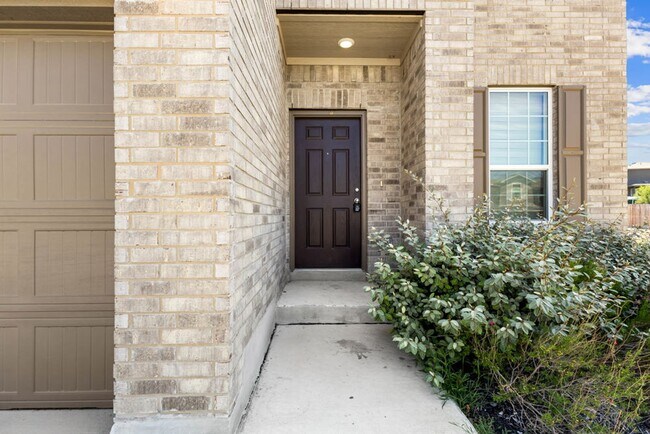 Foto del edificio - Charming Home Awaits: Spacious & Modern Living in a Prime Location