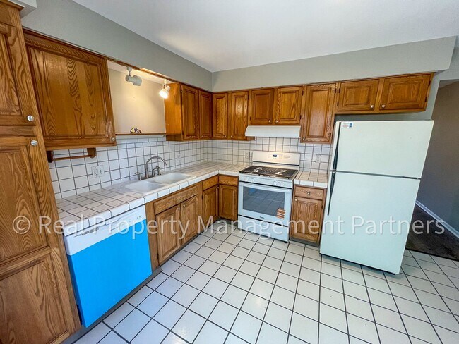 Foto del edificio - 3920 Camelot Dr SE