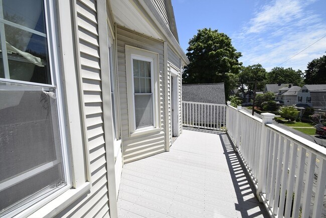 Building Photo - 46 Blue Hill Rd