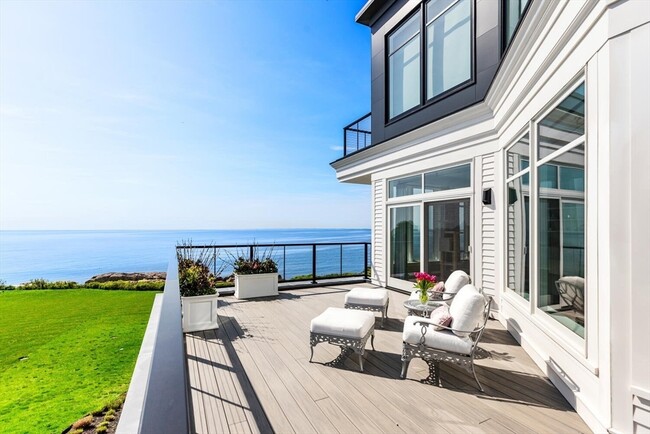 Building Photo - 35 Littles Point Rd