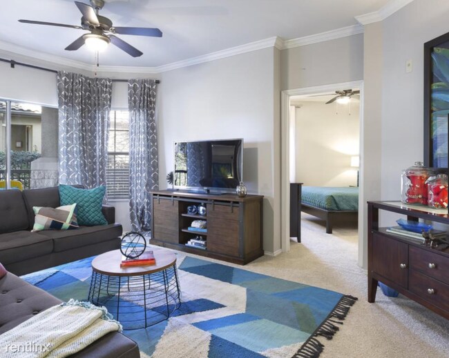 Building Photo - 2 br, 1 bath Apartment - 2100 Via Fortuna