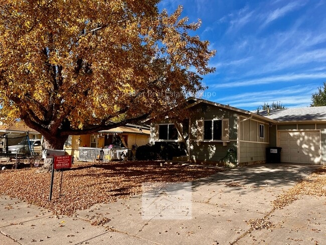 Building Photo - 1854 Saratoga Dr