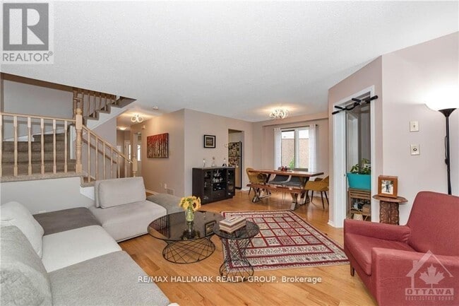 Building Photo - 17 Ravenscroft Ct