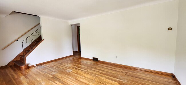 Foto del edificio - 818 Beulah Rd