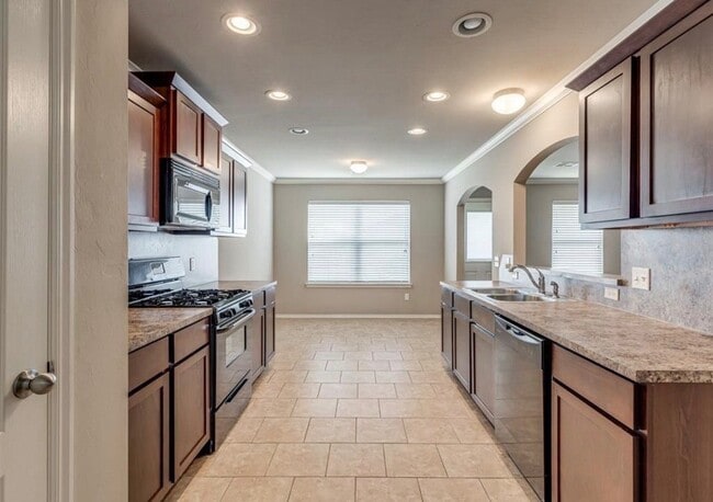 Building Photo - 9616 Gabriel Dr