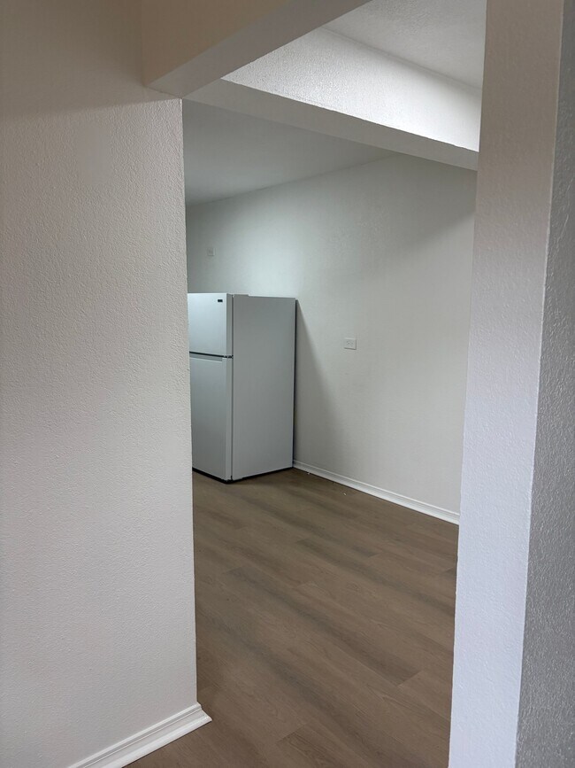 Foto del edificio - 301 E Main St