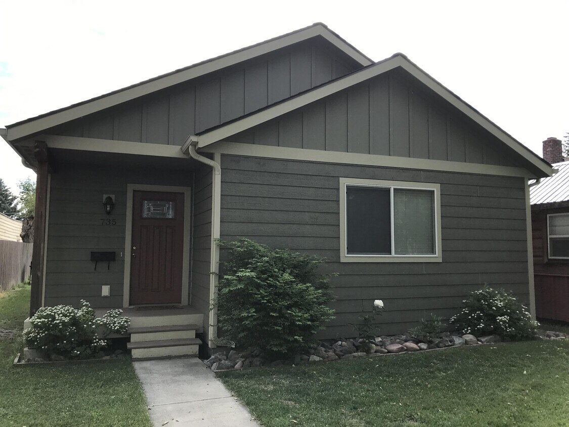 Foto principal - 735 7th Ave E