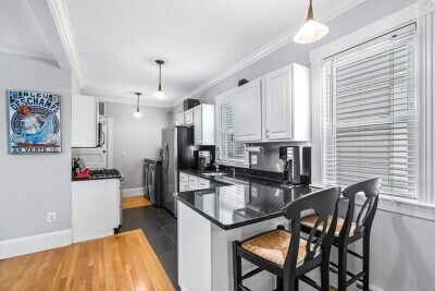 Foto del edificio - 773 Columbia Rd