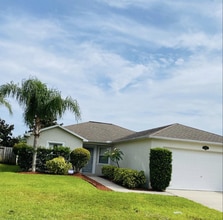 Building Photo - 2026 Deercroft Dr