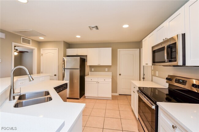 Foto del edificio - 1629 NW 5th Pl