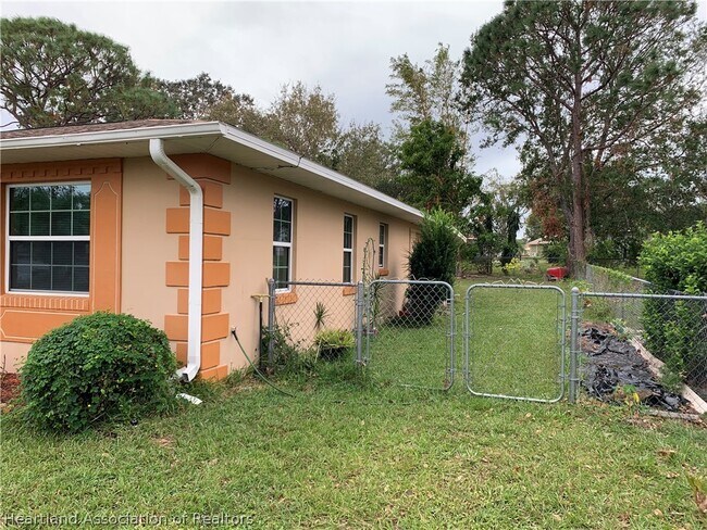 Building Photo - 4217 Navarre Ave