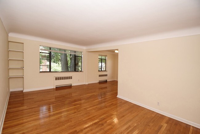 Building Photo - 6005 Dryden Ave
