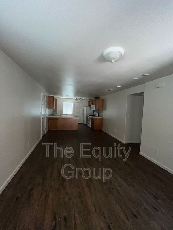 Foto del edificio - 2232 W Lark Ave