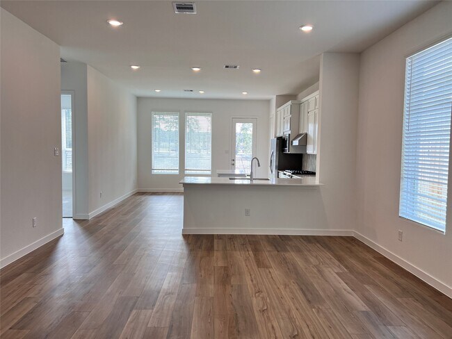 Building Photo - 8326 Boundary Waters Dr