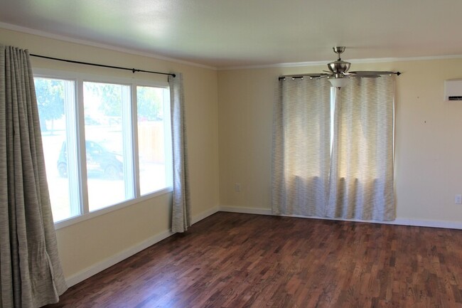 Foto del edificio - 1211 Gillespie St
