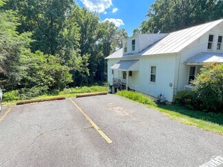Building Photo - 201 Shamrock Rd