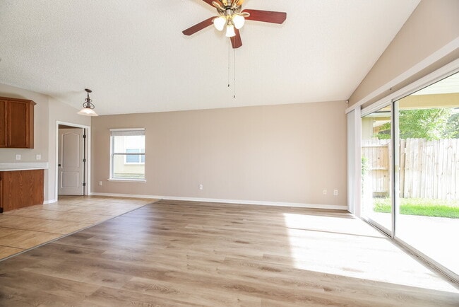 Building Photo - 2318 Cherokee Cove Trail
