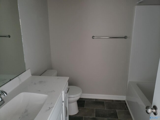 Building Photo - 217 Hydra Cir