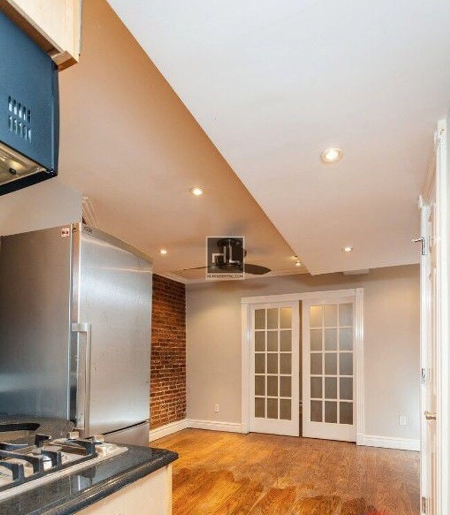 Foto del edificio - East 25th Street