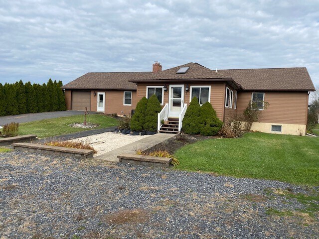 Building Photo - 2165 Trumbauersville Rd