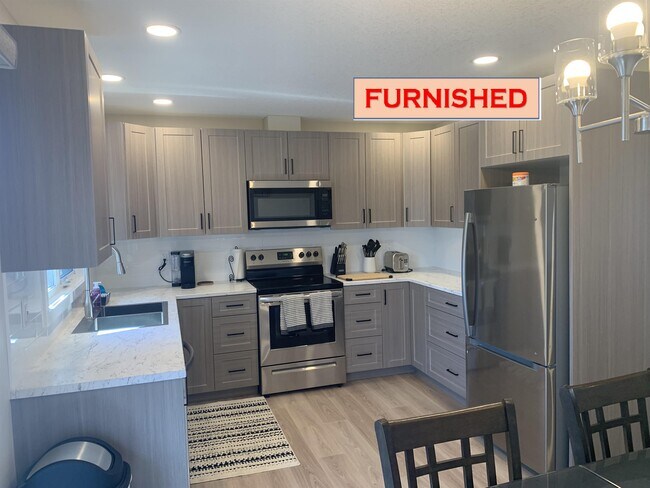 Building Photo - 10711-10103 103 Ave