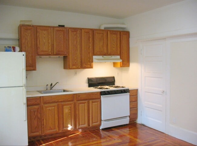 Building Photo - 2428M