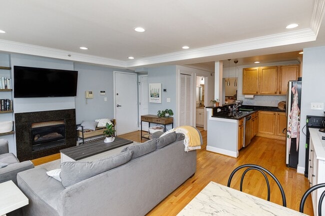Photo - Fantastic Location Near Brightwood Park - ... Apartment
