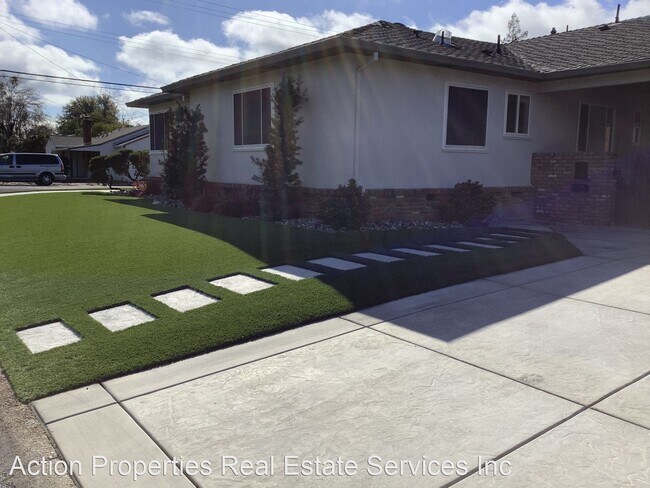 Foto del edificio - 3 br, 1.5 bath House - 300 Keehner Ave