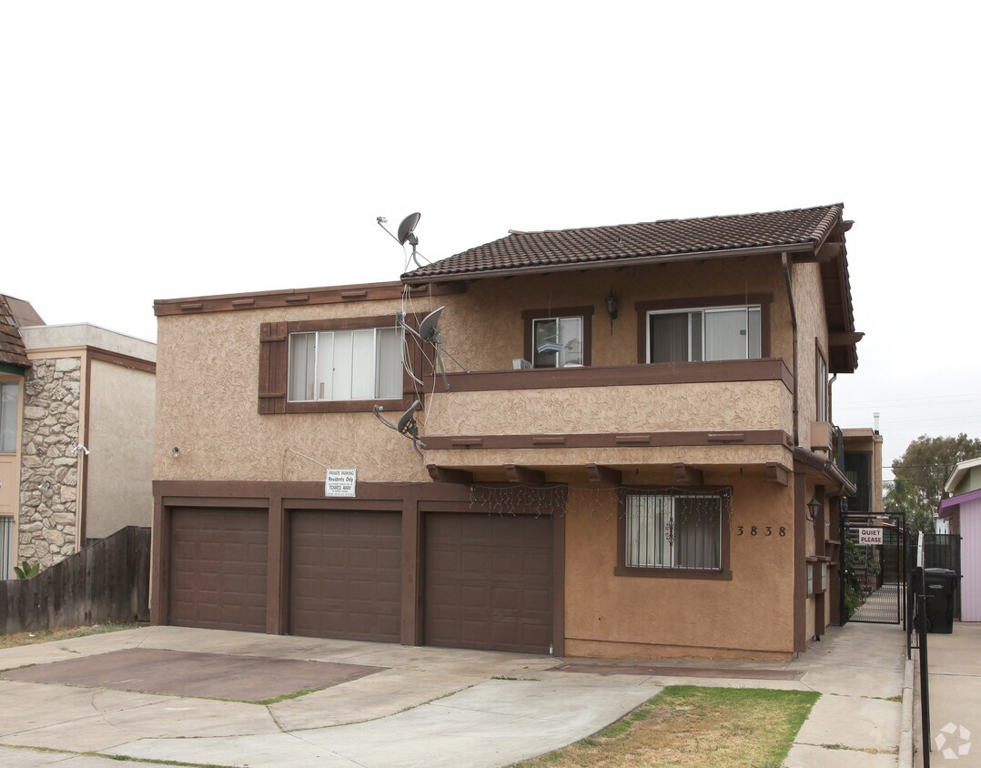 Primary Photo - 3838 Cherokee Ave