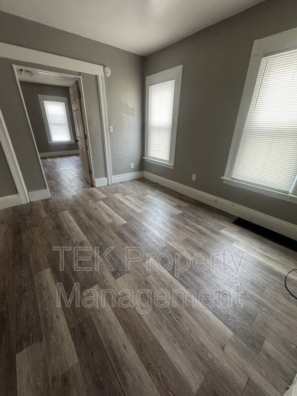 Foto del edificio - 215-217 Emerson Street