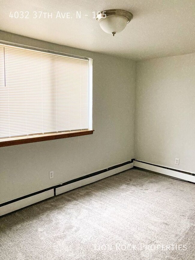 Building Photo - Pet-Friendly Bliss: Upgrade to a 2-Bedroom...