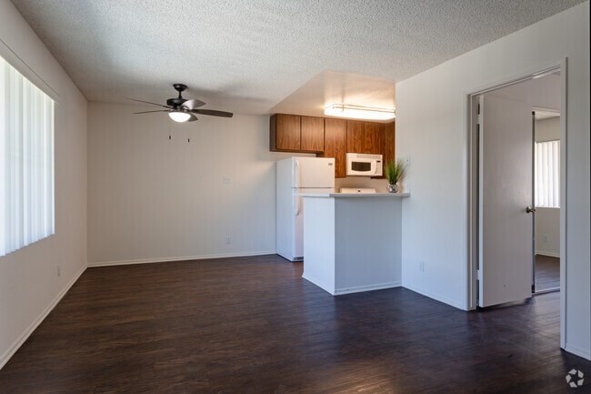 1BR, 1BA - 203 - Meridian Court Apartments