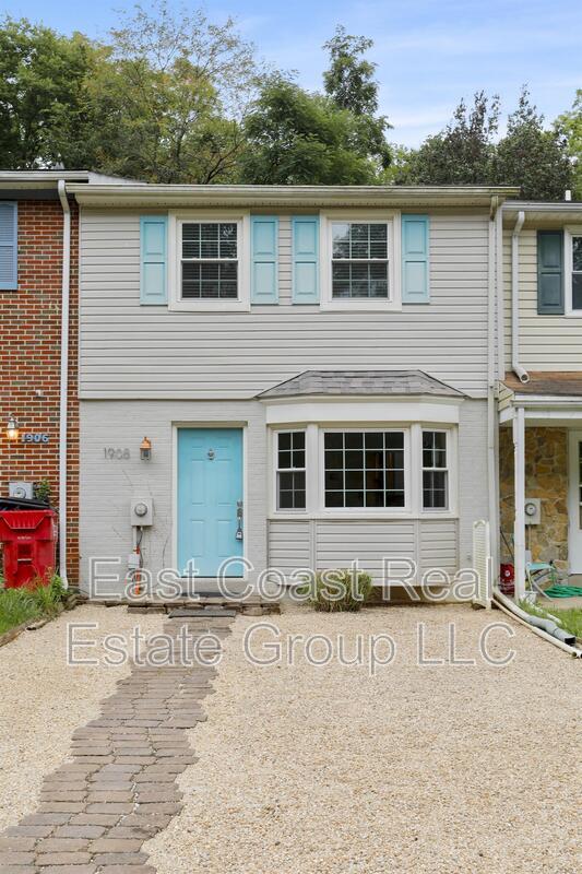 Primary Photo - 1908 Abbey Ln