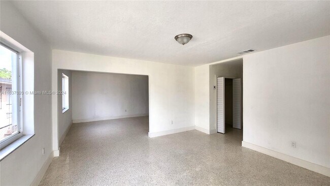 Building Photo - 2495 SW 16th St