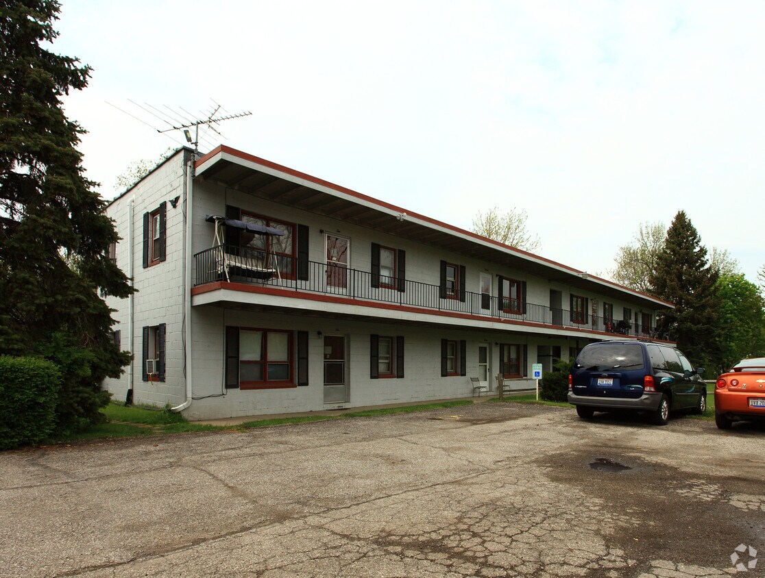 Primary Photo - 880 Cleveland St