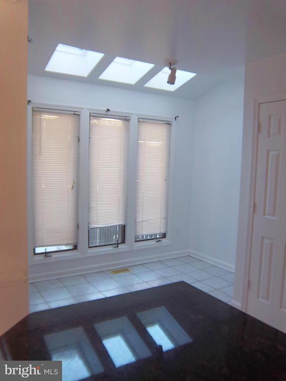 Foto del edificio - 20320 Cedarhurst Way