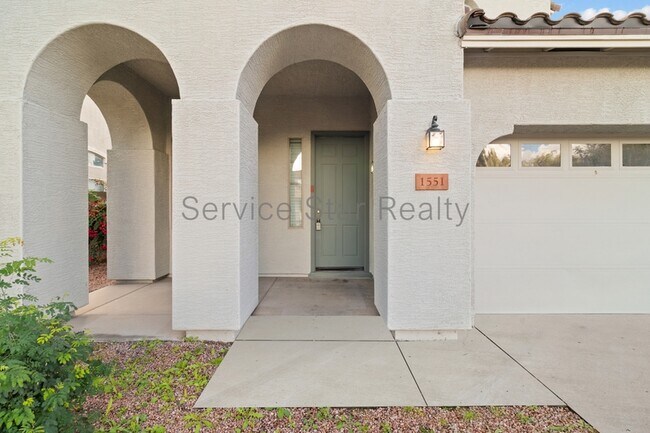 Foto del edificio - 1551 E Nightingale Ln