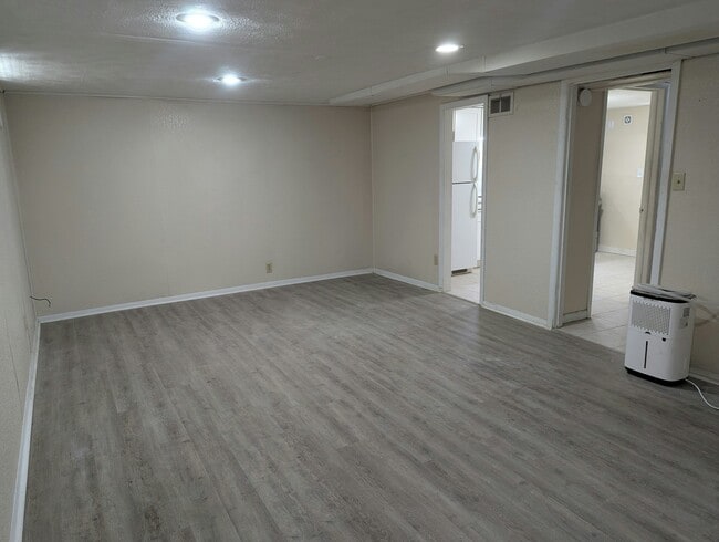 Building Photo - 121 N 36th St
