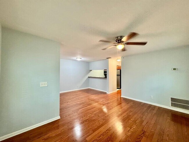 Foto del edificio - 5440 S MacDill Ave
