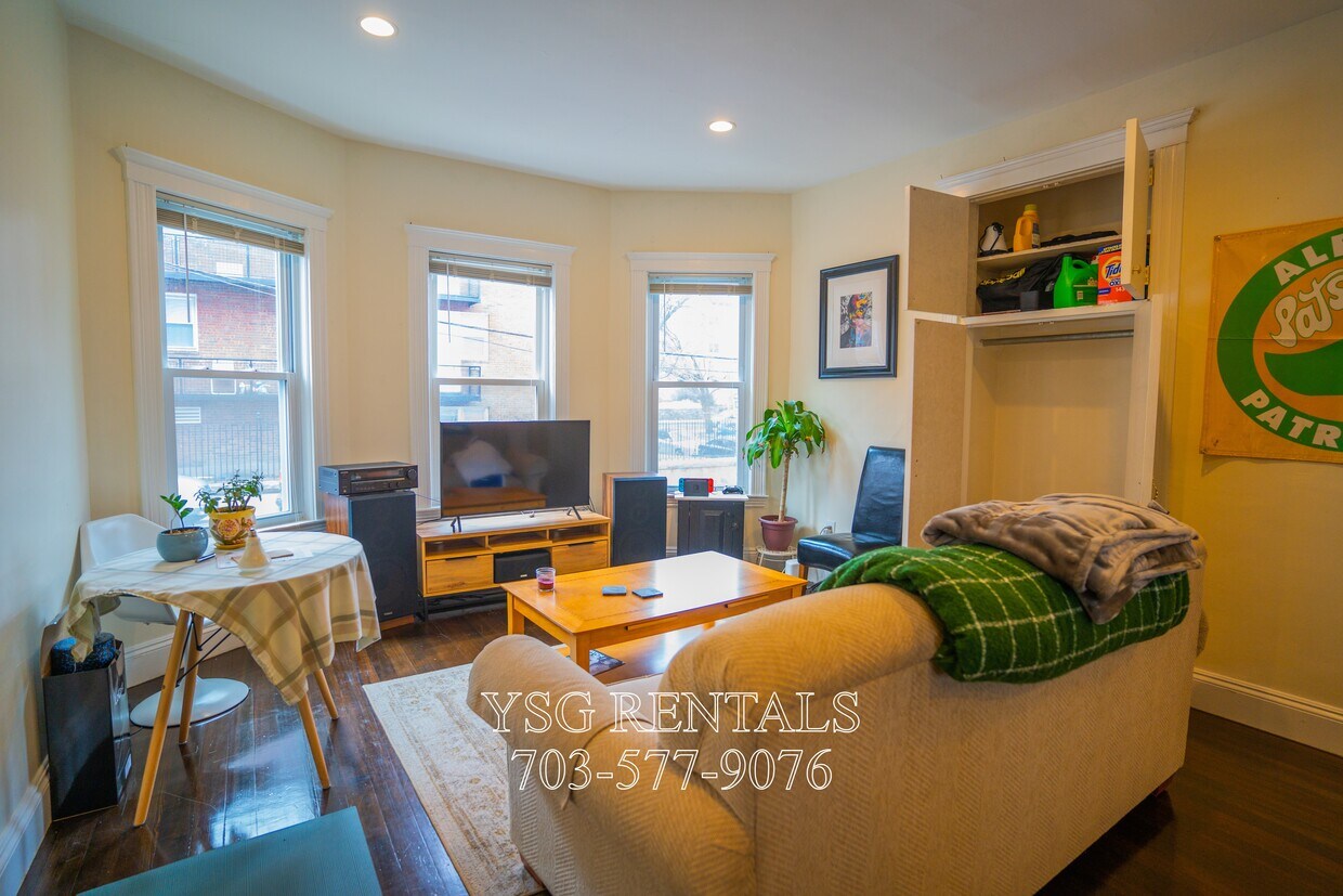 Primary Photo - 36 Sumner St