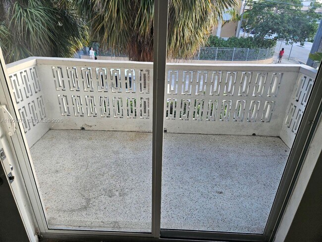 Foto del edificio - 1057 SW 7th St