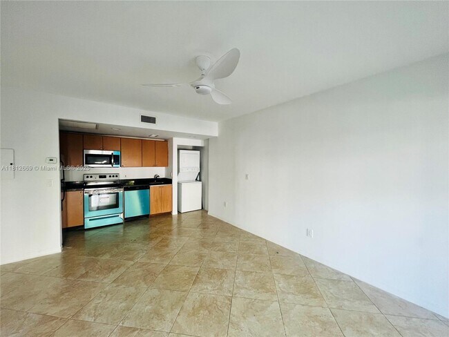 Foto del edificio - 946 Bay Dr
