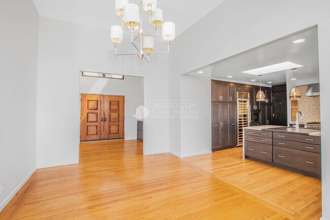 Foto del edificio - 6150 Harbord Dr