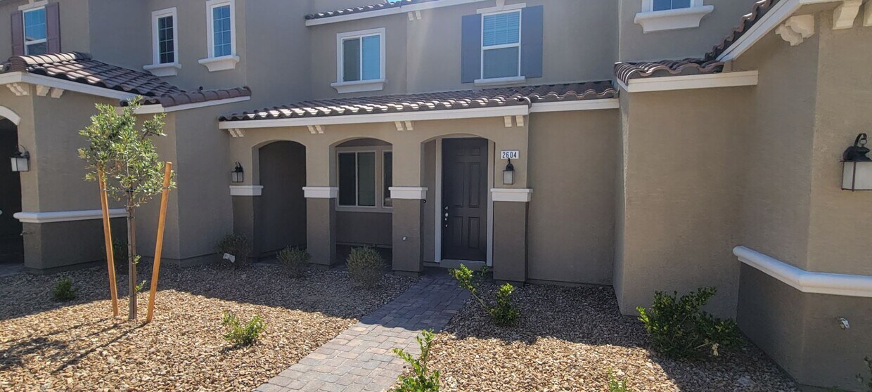 Building Photo - Bright & Spacious 3-Bedroom Home in Inspirada