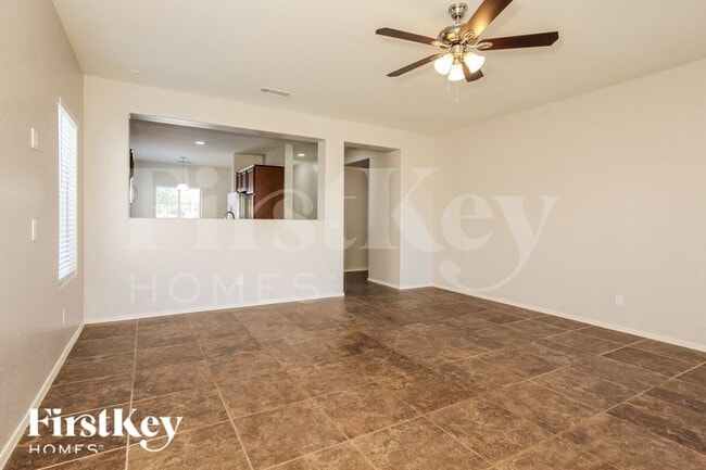 Foto del edificio - 390 E Yellow Wood Ave