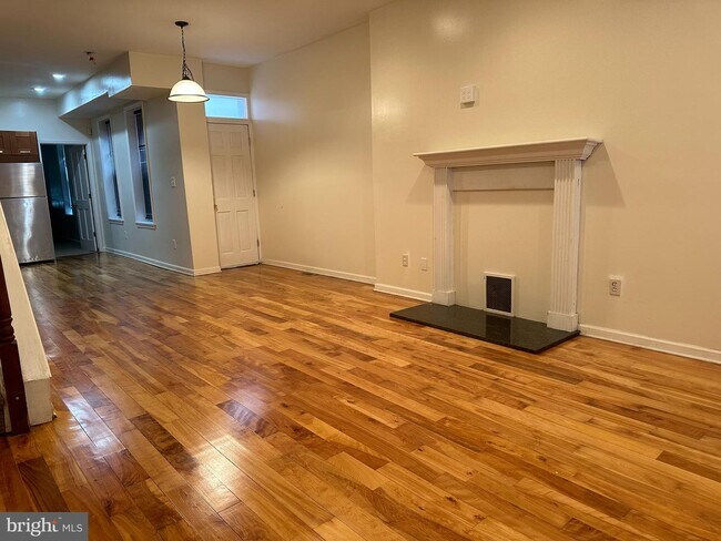 Foto del edificio - 513 E 9th St