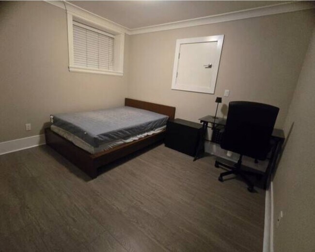 Photo du bâtiment - 4827 Canada Way